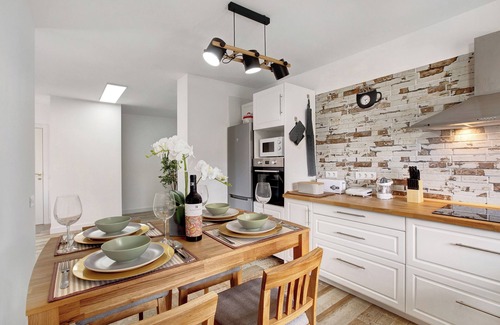 Tacoronte House | Vacation Home "La Carpinteria" with Private Terrace, Balcony & Wi-Fi