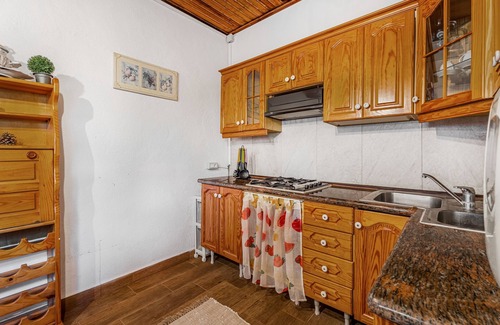 Granadilla de Abona House | Vacation Home 'Land Of Dreams' with Sea View, Shared Pool and Wi-Fi