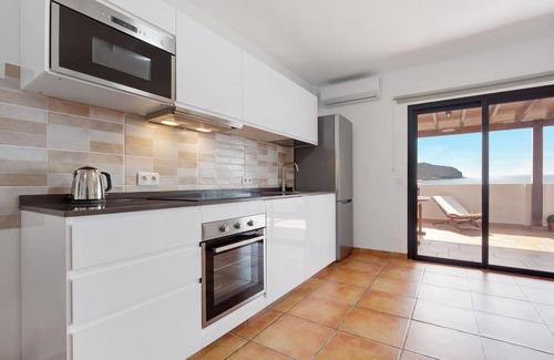 Gran Tarajal House | Vacation Home "Las Vistas" with Sea View, Private Terrace & Wi-Fi