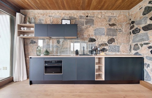 Telde House | Vacation Home 'Lis - Finca La Suerte Grande' with Mountain View, Private Terrace and Wi-Fi