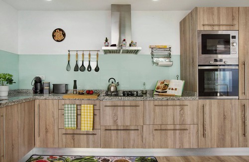 Ingenio House | Vacation home 'Los Cipreses' with Mountain Views, Indoor Pool, Garden & Wi-Fi