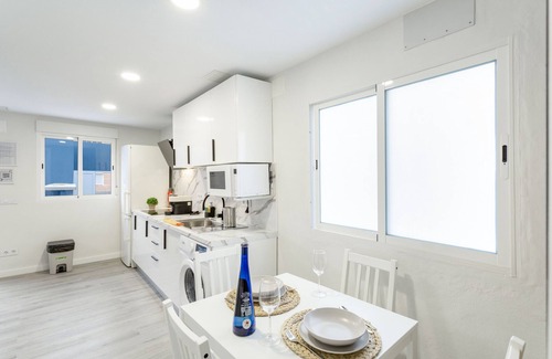 La Atalaya House | Vacation Home 'Magma' with Private Terrace, Private Garden and Wi-Fi