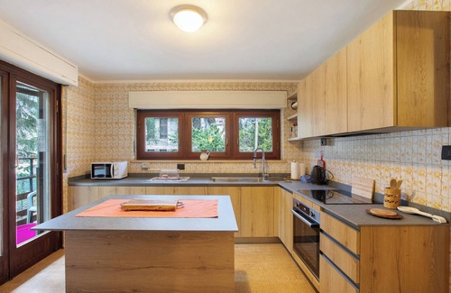 Morgex House | Vacation Home "Maison La Truite" with Mountain View, Private Terrace & 4 Balconies