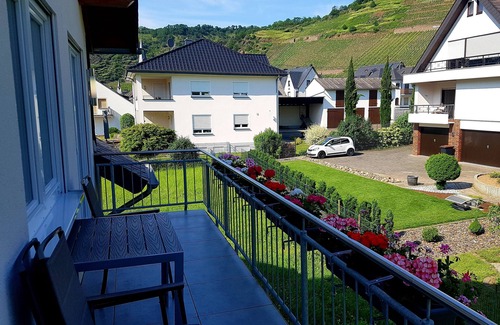 Alken House | Vacation home MoselCharme "Burgblick"