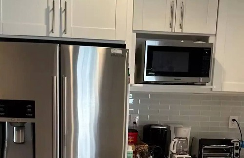 Southwest Anaheim House | Vacation Home near Disneyland