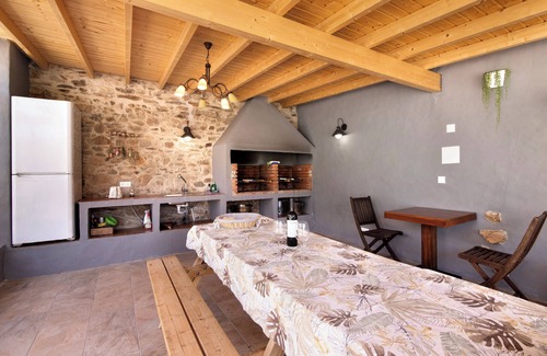 Fonte do Bispo House | Vacation Home "Quinta do Silêncio T4" with Mountain View, Shared Pool & Wi-Fi