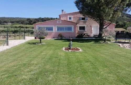 Seguret House | Vacation home rental 6 persons near Vaison La Romaine
