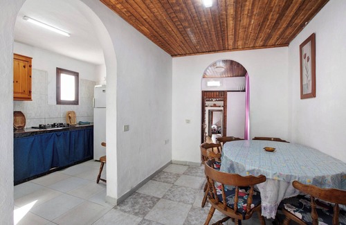 Granadilla de Abona House | Vacation Home "Salón Y Casa Para Eventos" with Sea View, Shared Pool & Wi-Fi