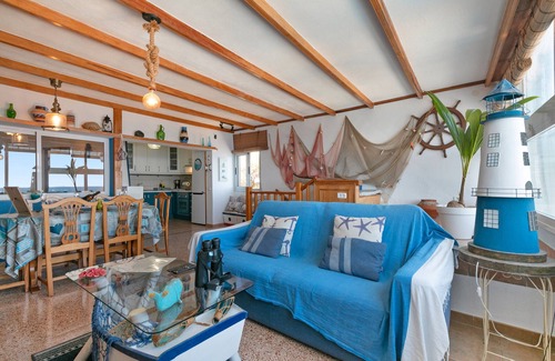 Guimar House | Vacation Home 'Seaside House' with Sea View, Private Pool and Wi-Fi