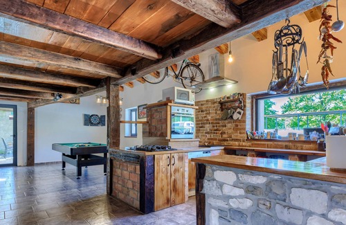 Gradinje House | Vacation home Tina by Interhome