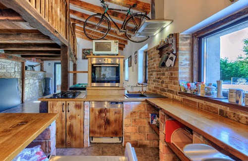 Gradinje House | Vacation home Tina by Interhome