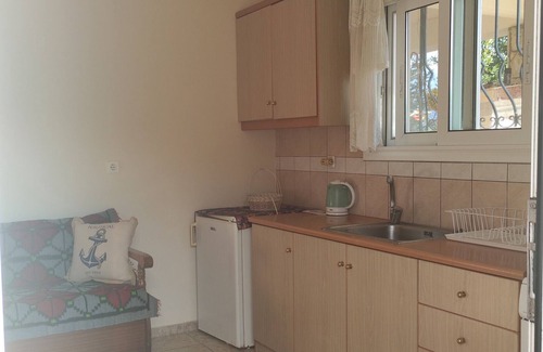 Kalavrita House | Vacation Home "Tns Apartment" with Shared Terraces, Private Balcony & Wi-Fi