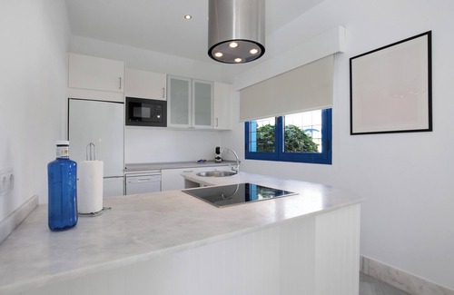 Geafond Villa | Vacation Home "Villa 34" with Mountain View, Pool & Wi-Fi