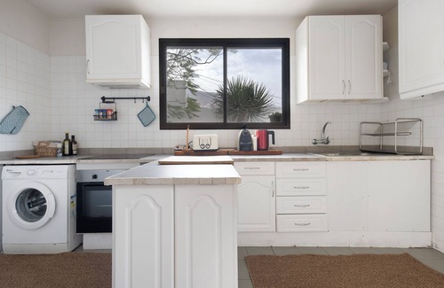 Santa Ursula House | Vacation Home "Vista Bella" with Sea View, Private Pool & Wi-Fi