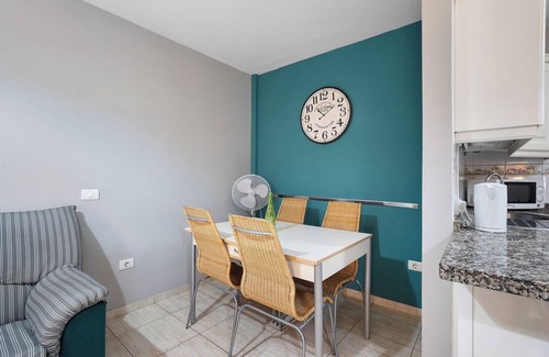 Las Caletillas House | Vacation Home "Vivienda Vacacional Atlántida" with 2 Shared Pools, 2 Private Terraces & Wi-Fi