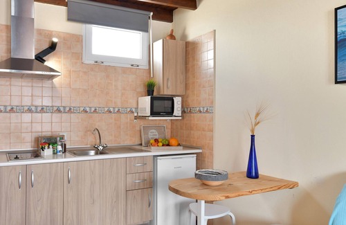 El Golfo Apartment | Vacation Home "Viviendas El Pescador - Timón" with Sea View, Private Terrace & Wi-Fi