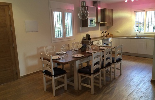 Cabo Roche House | VACATION HOME WITH SALTWATER POOL, CHILL OUT, WIFI, SAT TV, NEAR SANDY BEACH & BAYS