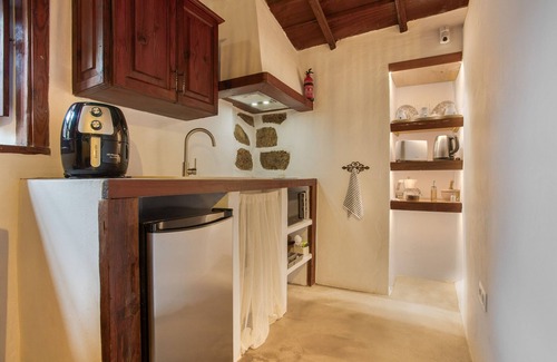 El Tanque Apartment | Vacation 'La Paredita Casa Abona' with Shared Garden and Wi-Fi