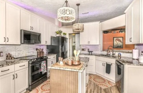 Floral City House | Vacation lake home 10 mins. from Withlacoochee State Forest, 3 blocks bike trail