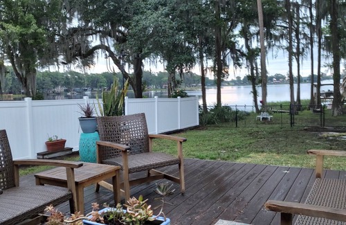 Floral City House | Vacation lake home 10 mins. from Withlacoochee State Forest, 3 blocks bike trail