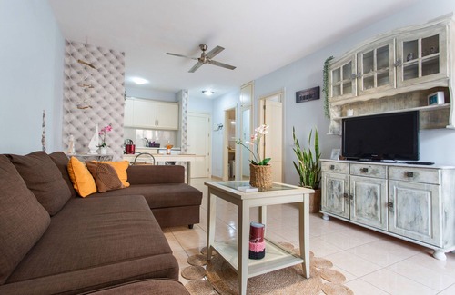 Puerto de Santiago Apartment | Vacation 'Nos Lo Merecemos' with Mountain View, Shared Pool and Wi-Fi