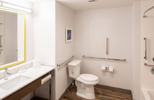 Rocky Hill House | Vacation of Your Dreams Close to Attractions
