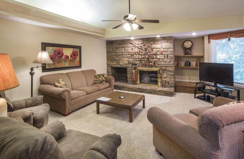 Bella Vista Apartment | Vacation Resort Condos By the Stunning Ozark Mountains