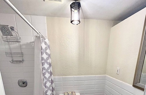 Coral Terrace Cottage | Vacation Stay In the heart of Miami