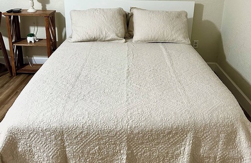 Coral Terrace Cottage | Vacation Stay In the heart of Miami