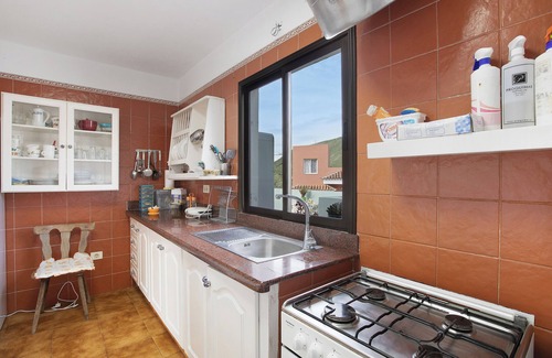 Tegueste Apartment | Vacation Studio 'La Zotea' with Mountain View and Wi-Fi