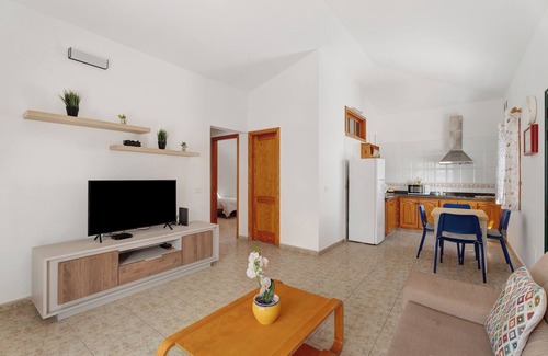 Abades Apartment | Vacation 'The House Of Abades' with Wi-Fi