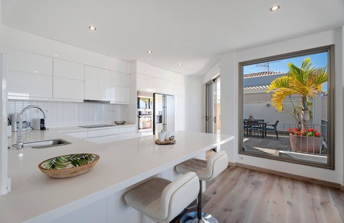 Santiago del Teide Villa | Vacation Villa 'Arenas 3 Playa La Arena' with Sea View, Wi-Fi and Air Conditioning