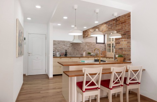 Playa Honda Villa | Vacation Villa 'Berkana De Lujo Con Piscina' with Private Pool, Wi-Fi and Air Conditioning