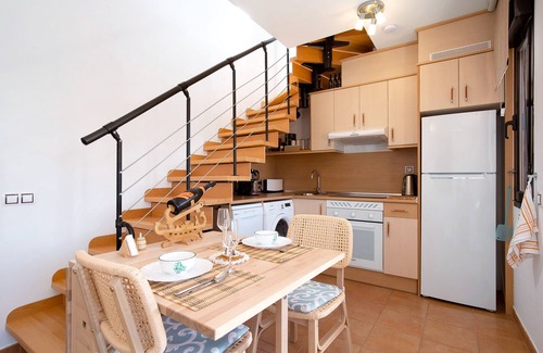 La Oliva Villa | Vacation Villa 'Fuerteventura Origo Mare Casa 3 P' with Sea View, Shared Pool and Wi-Fi