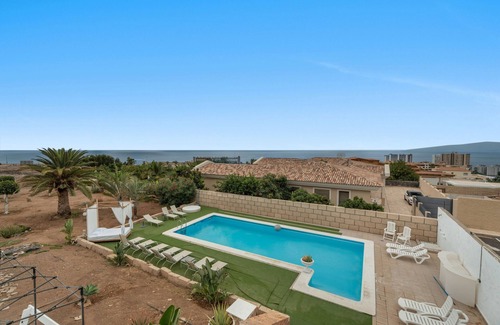 Adeje Villa | Vacation Villa 'Luxury El Mirador' with Sea View, Private Pool and Wi-Fi