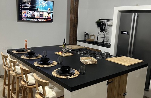 Firgas Villa | Vacation Villa 'Ocean Breeze' with Sea View, Private Pool and Wi-Fi