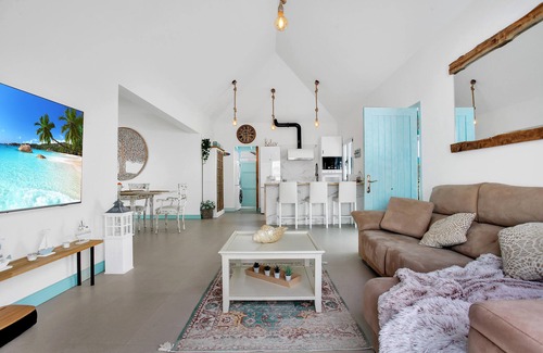 Corralejo Villa | Vacation Villa 'Orange Light with Private Pool' with Sea View, Wi-Fi and Air Conditioning