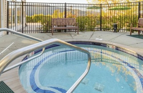 Williamstown Condo | Vacation Village in the Berkshires, 12/31/2023 to 01/07/24