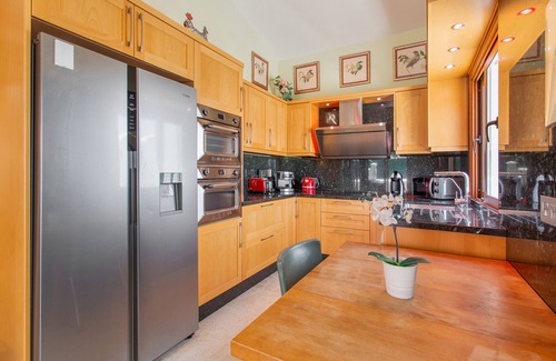 Abades House | Vacation 'Virgen Del Carmen' with Sea View, Wi-Fi and Air Conditioning