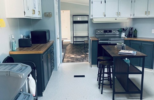 Watkins Glen House | Vacationing doesn’t have to be a chore; it can be a pleasure at Arbor Roads!