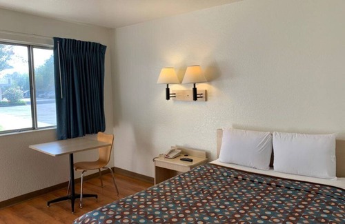 Sylmar Hotel | Vagabond Inn Sylmar