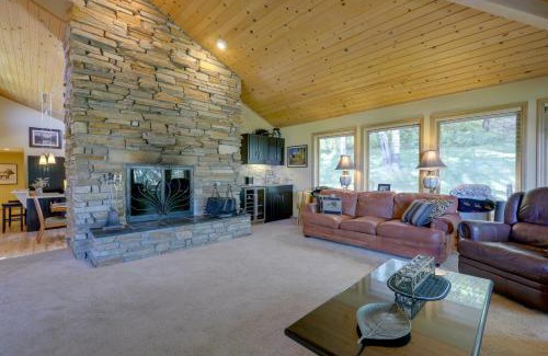 Eagle-Vail House | Vail Treehouse and Hot Tub, Sauna and Mtn Views