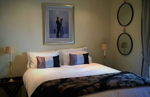 Greater Johannesburg Metropolitan Area House | Vairs Place - The Suites