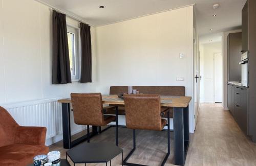 Scherpenisse Ski Chalet | Vakantiepark de Zeeuwse Parel - Parkzicht