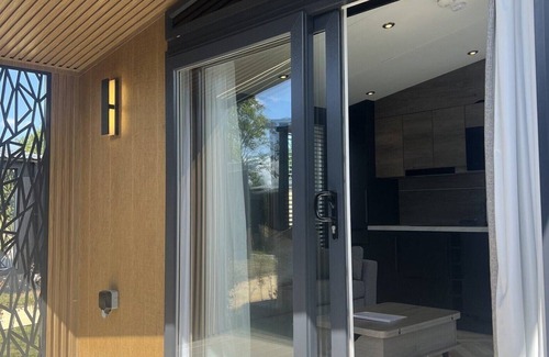 Scherpenisse Ski Chalet | Vakantiepark de Zeeuwse Parel - Hotel Chalet