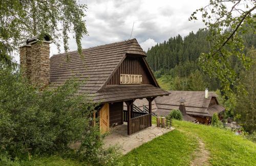 Velke Karlovice Resort | Valašské chalupy Resort