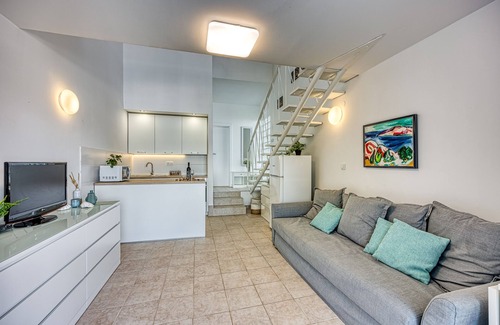 Veli Losinj Apartment | Valdarke Seaside Apartment, Mali Lošinj, Croatia