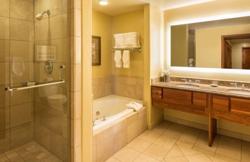 Peak 9 Cabin | Valdoro Mountain Lodge 2br -Breckenridge Colorado, SPA & Private Patio Hot Tub