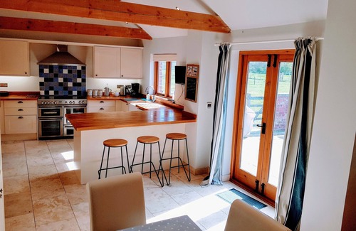 Lincoln Cottage | Valentine Cottage. Lovely Country House & Garden. Near Lincoln.n