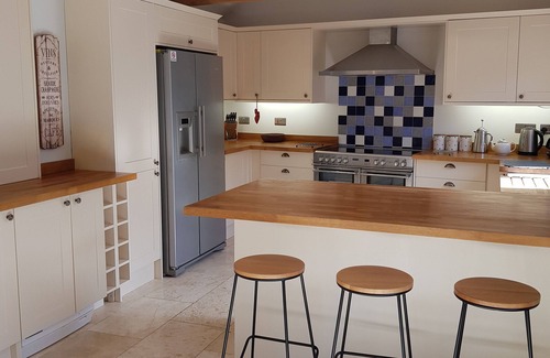 Lincoln Cottage | Valentine Cottage. Lovely Country House & Garden. Near Lincoln.n